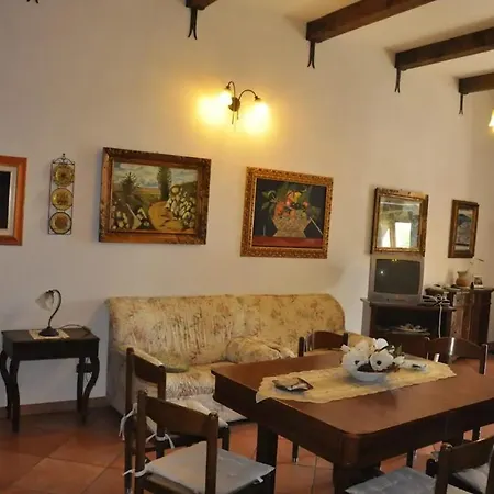 Apartment Basilicata Host To Host - Storia, Mare E Relax - La Casa Che Cercate - *